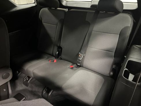 Used 2023 Chevrolet Traverse LT image 15