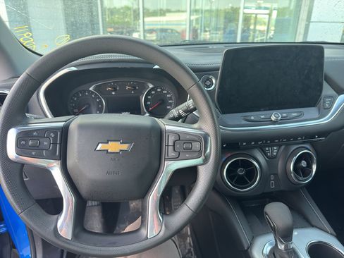 Used 2024 Chevrolet Blazer LT w/ Convenience Package image 7