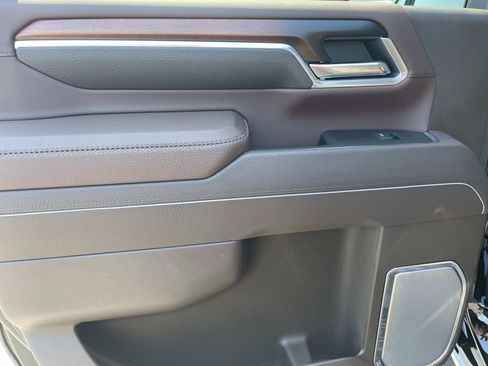 New 2025 GMC Sierra 2500 Denali w/ Denali Reserve Package image 24