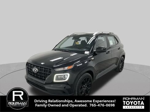 Used 2020 Hyundai Venue SEL w/ Convenience + Premium Package FWD image 1
