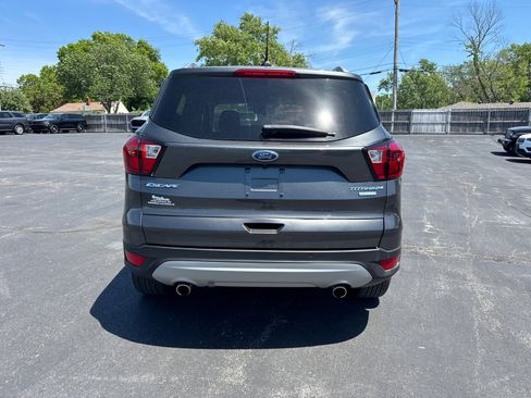 Used 2019 Ford Escape Titanium FWD image 4