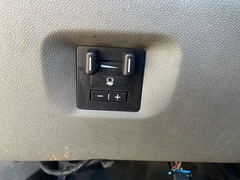 Used 2014 Chevrolet Silverado 3500 W/T RWD image 17