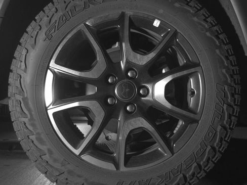 Used 2025 Jeep Compass Trailhawk AWD/4WD image 12