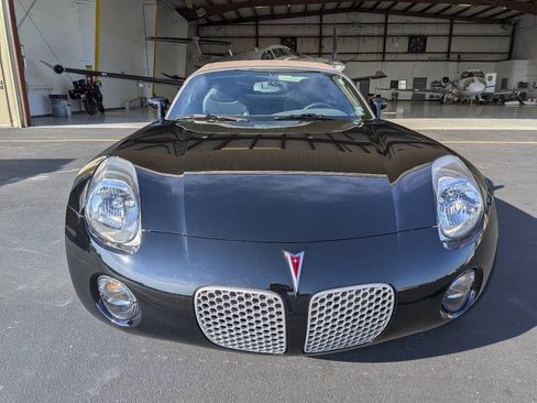 Used 2007 Pontiac Solstice Convertible w/ Premium Package RWD image 7