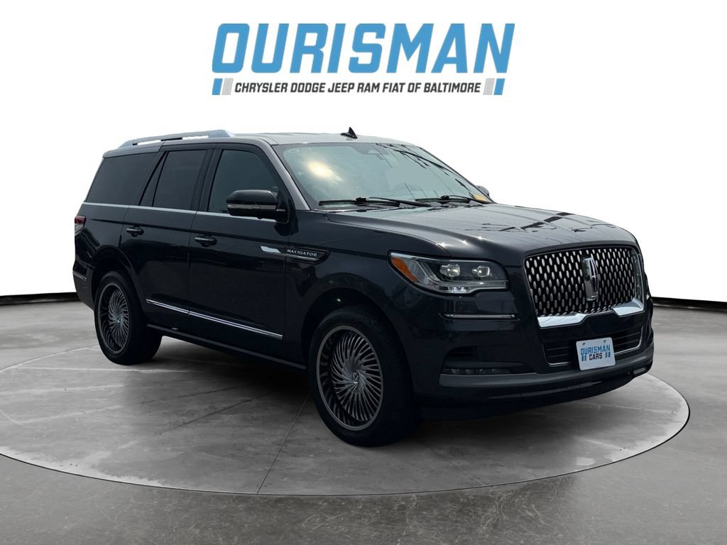 Used 2023 Lincoln Navigator 4WD image 1