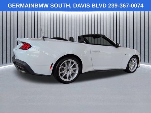 Used 2025 Ford Mustang GT Premium RWD image 5