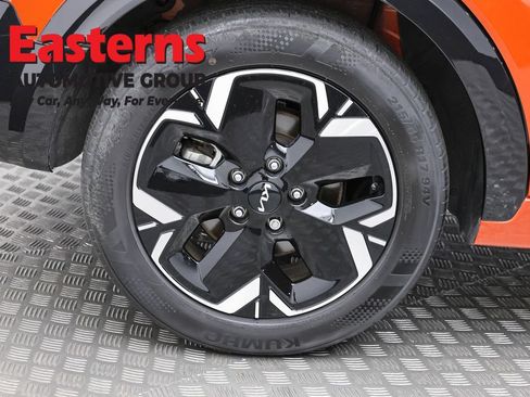 Used 2023 Kia Niro Wind w/ Wind Preserve Package FWD image 29