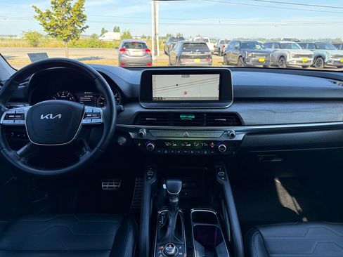 Certified 2022 Kia Telluride SX w/ SX Prestige Package AWD/4WD image 25