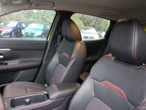 Used 2025 Nissan Kicks SR image 12