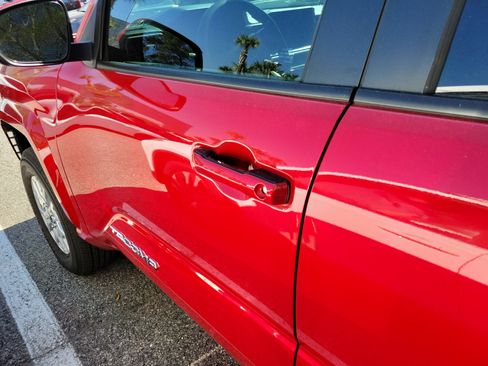 Used 2025 Toyota Tacoma SR5 image 27