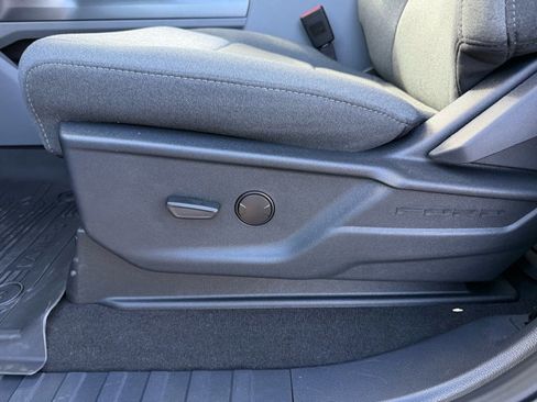 New 2026 Ford F550 4x4 Crew Cab w/ XLT Value Package image 18