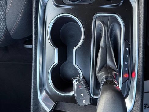 Used 2021 Chevrolet Traverse LS image 19