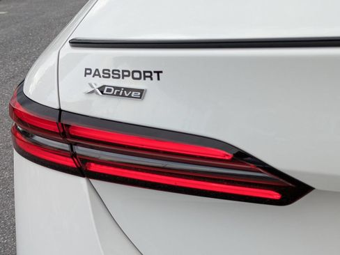 New 2027 BMW 530i xDrive w/ M Sport Package AWD/4WD image 6