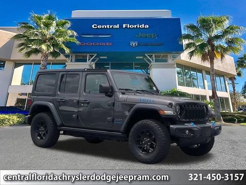 Used 2024 Jeep Wrangler Unlimited AWD/4WD image 1