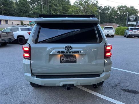 Used 2022 Toyota 4Runner Trail Special Edition AWD/4WD image 4