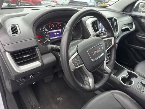 Used 2023 GMC Terrain SLT image 12