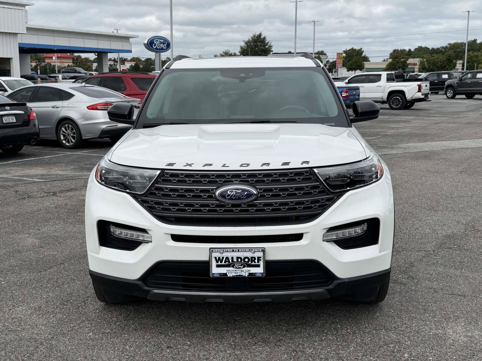 Certified 2023 Ford Explorer XLT w/ Equipment Group 202A AWD/4WD image 6