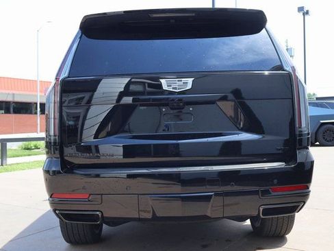 Used 2025 Cadillac Escalade Sport Platinum w/ LPO, ONYX Package AWD/4WD image 6