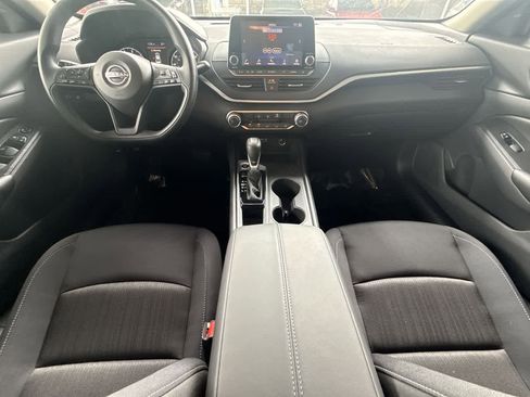 Used 2025 Nissan Altima 2.5 S FWD image 24