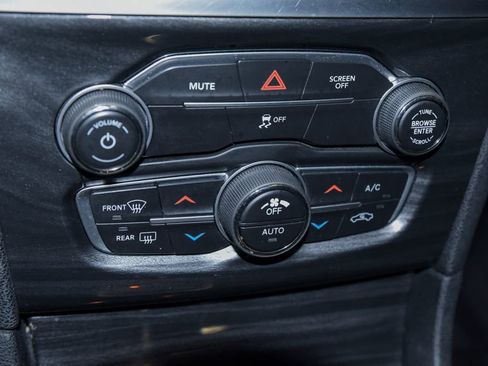 Used 2019 Chrysler 300 Touring w/ Sport Appearance Package RWD image 19