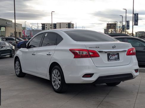Used 2018 Nissan Sentra S image 7