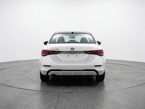 Used 2025 Nissan Sentra SV image 7