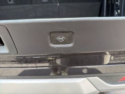 Used 2025 Ford Expedition Platinum AWD/4WD image 13