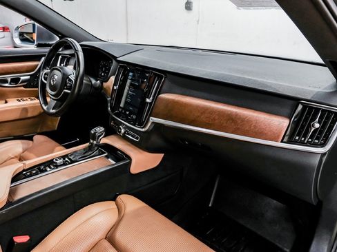 Used 2017 Volvo S90 T6 Inscription w/ Vision Package image 19