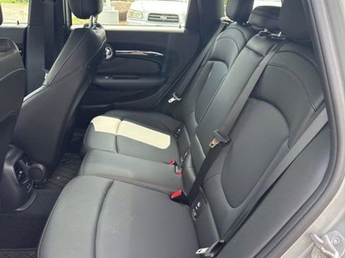 Used 2019 MINI Cooper Clubman ALL4 w/ Signature Upholstery Package AWD/4WD image 10