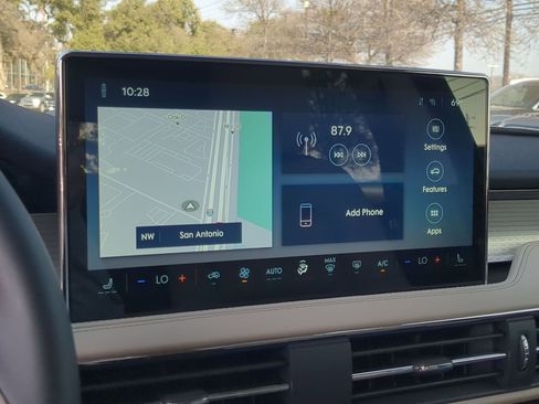 New 2026 Lincoln Corsair Premiere FWD image 15
