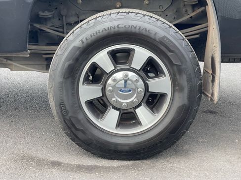 Used 2015 Ford F350 XLT w/ Camper Package image 12