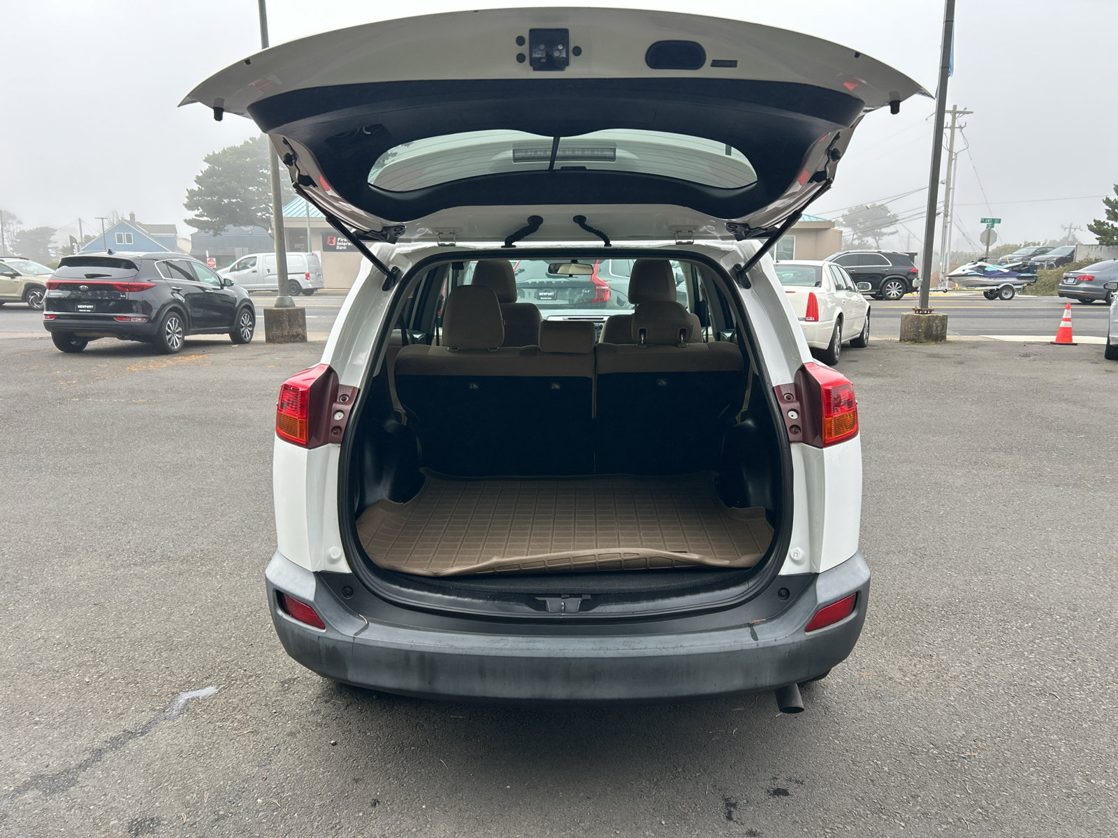 Used 2013 Toyota RAV4 XLE FWD image 31