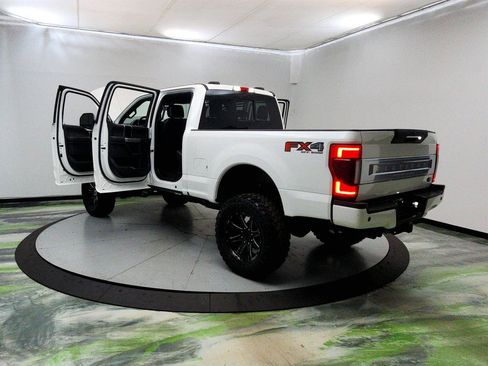 Used 2022 Ford F250 Platinum AWD/4WD image 12