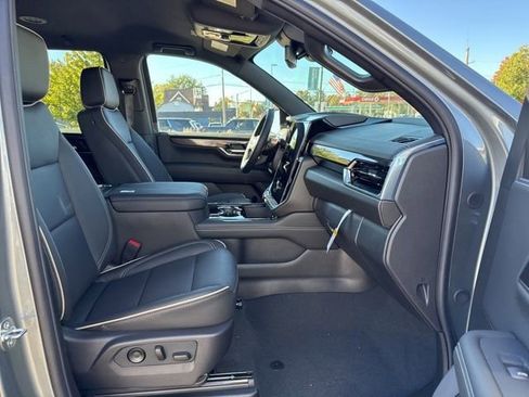 New 2026 GMC Yukon Elevation AWD/4WD image 9
