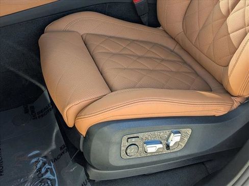 New 2026 BMW X5 xDrive50e w/ Climate Comfort Package image 4