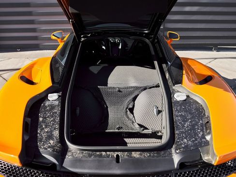 Used 2023 McLaren GT image 20