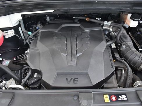Used 2024 Kia Carnival LX FWD image 32