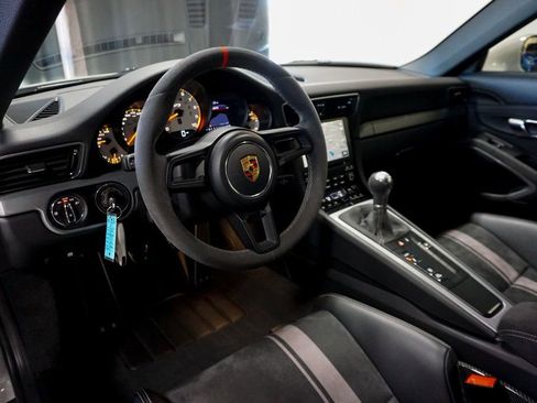 Used 2018 Porsche 911 GT3 image 9