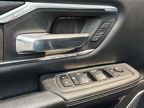 Used 2023 RAM 1500 Laramie AWD/4WD image 25