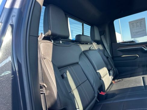 Used 2022 Chevrolet Silverado 1500 High Country w/ Z71 Off-Road Package AWD/4WD image 38