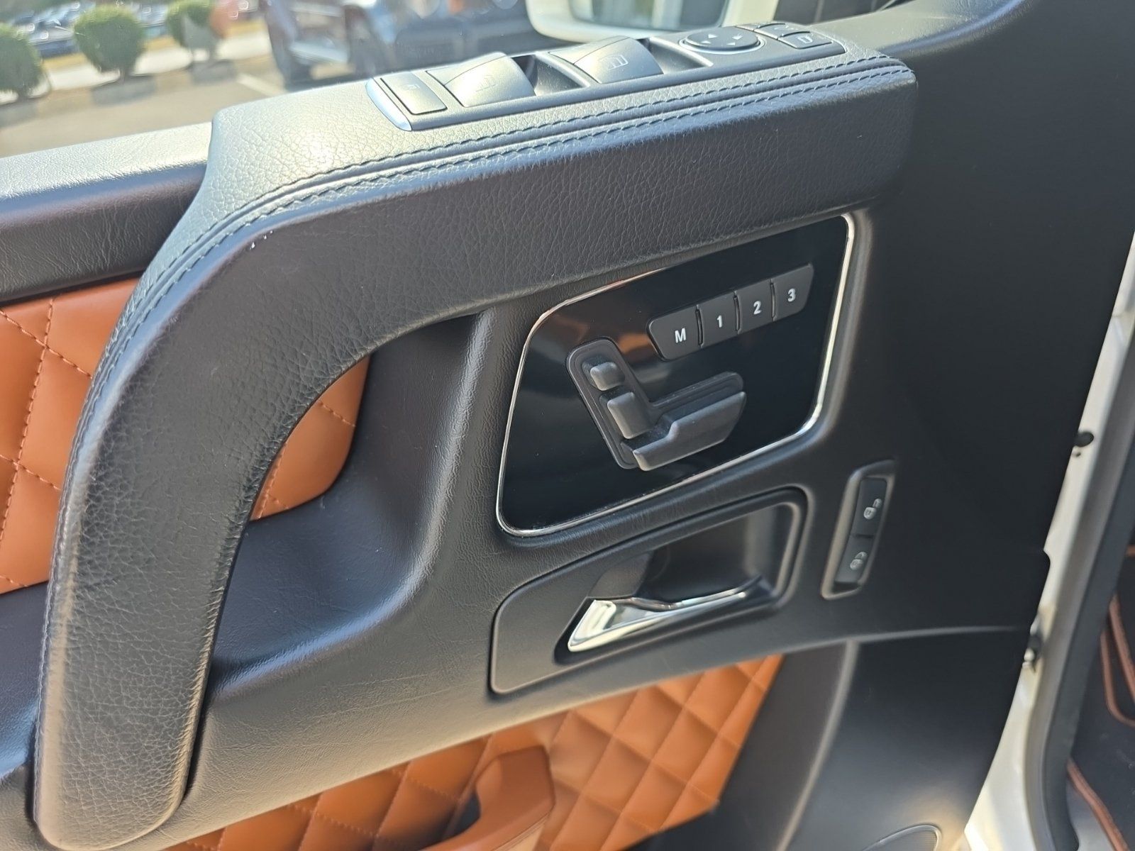 Used 2015 Mercedes-Benz G 63 AMG 4MATIC image 10