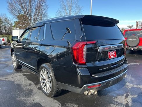 Used 2021 GMC Yukon Denali w/ Denali Premium Package image 9