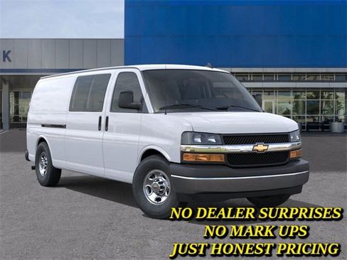 New 2025 Chevrolet Express 3500 Work Van w/ Driver Convenience Package image 7