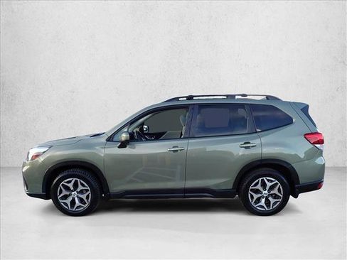 Used 2019 Subaru Forester Premium AWD/4WD image 2