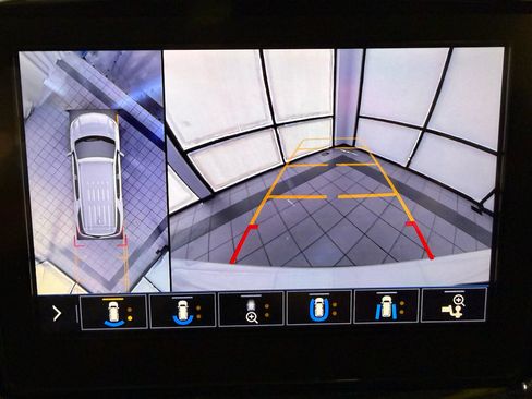 Used 2020 Chevrolet Traverse Premier w/ Redline Edition AWD/4WD image 37