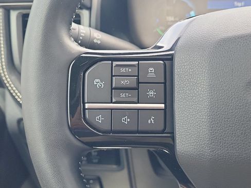 Used 2023 Ford F150 Lightning Platinum AWD/4WD image 23