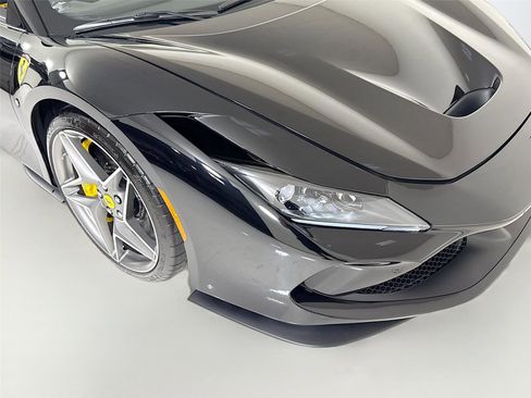 Used 2023 Ferrari F8 Tributo image 37