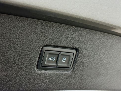 Used 2018 Audi Q7 2.0T Premium Plus w/ Premium Plus Package image 33