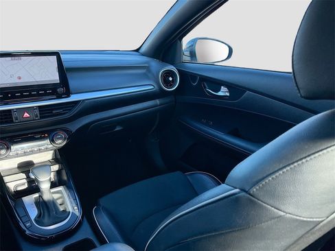 Used 2023 Kia Forte GT-Line w/ GT-Line Premium Package image 23