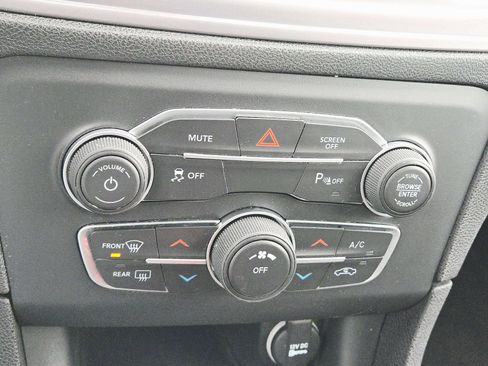 Used 2023 Dodge Charger SXT w/ Blacktop Package image 29